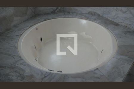 Apartamento para alugar com 4 quartos, 251m² em Jardim Fonte do Morumbi, São Paulo