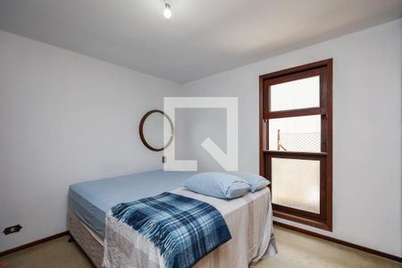 Quarto de casa à venda com 5 quartos, 223m² em Vila Sonia, São Paulo