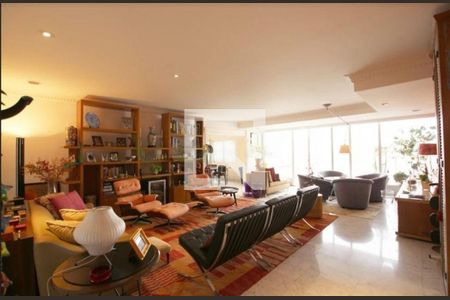 Apartamento à venda com 3 quartos, 208m² em Jardim Morumbi, São Paulo