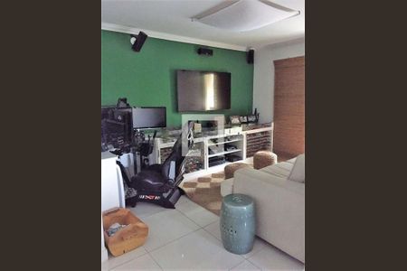 Apartamento à venda com 3 quartos, 227m² em Vila Suzana, São Paulo