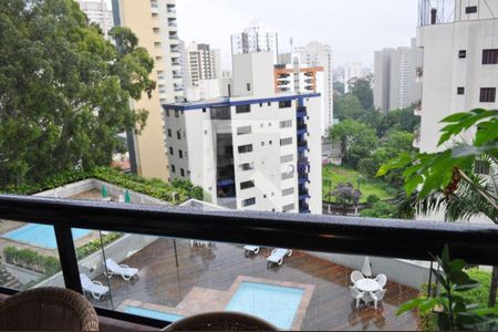 Apartamento à venda com 4 quartos, 156m² em Vila Suzana, São Paulo