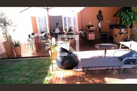 Casa à venda com 3 quartos, 409m² em Jardim Viana, São Paulo