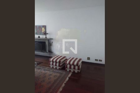 Casa à venda com 4 quartos, 375m² em Vila Tramontano, São Paulo
