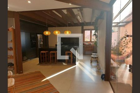 Casa à venda com 3 quartos, 292m² em Vila Sonia, São Paulo