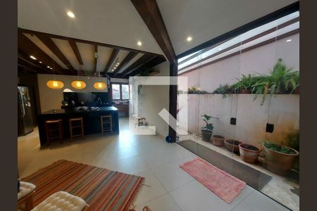 Casa à venda com 3 quartos, 292m² em Vila Sonia, São Paulo