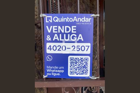 Plaquinha Instalada de apartamento à venda com 3 quartos, 83m² em Petrópolis, Porto Alegre