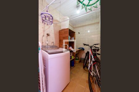 Área de Serviço de casa à venda com 3 quartos, 190m² em Jardim Monte Azul, São Paulo