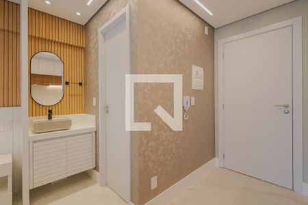 Banheiro de kitnet/studio para alugar com 1 quarto, 24m² em Paraíso, São Paulo
