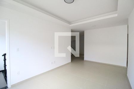 Sala de apartamento para alugar com 2 quartos, 75m² em Taquara, Rio de Janeiro