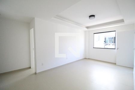 Sala de apartamento para alugar com 2 quartos, 75m² em Taquara, Rio de Janeiro