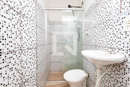 Banheiro de kitnet/studio para alugar com 1 quarto, 35m² em Bela Vista, São Paulo