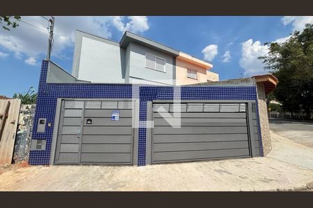 Fachada de casa à venda com 3 quartos, 250m² em Parque Oratório, Santo André