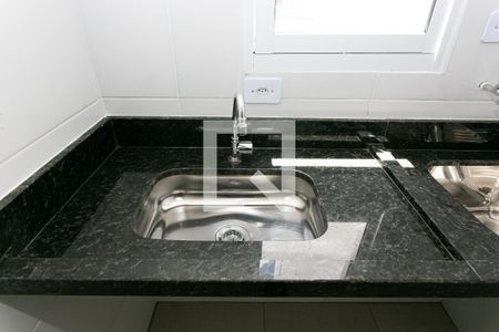 Cozinha de apartamento à venda com 1 quarto, 27m² em Vila Carrão, São Paulo