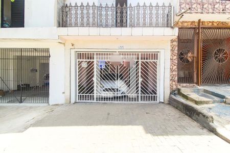 Fachada + Plaquinha de casa à venda com 4 quartos, 333m² em Jardim Redil, São Paulo