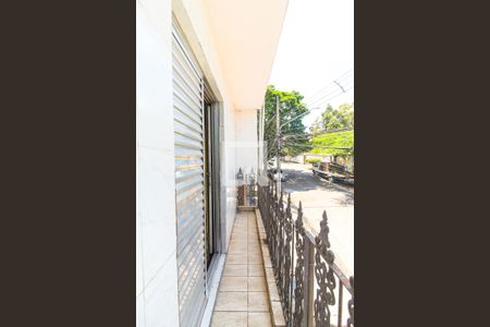 Sacada da Suíte 2 de casa à venda com 4 quartos, 333m² em Jardim Redil, São Paulo