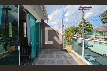 Varanda de casa à venda com 3 quartos, 200m² em Vila Arriete, São Paulo