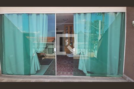Varanda de casa à venda com 3 quartos, 200m² em Vila Arriete, São Paulo