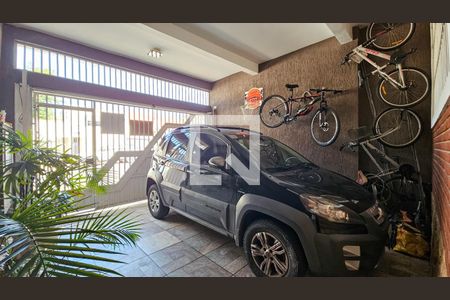 Garagem de casa à venda com 3 quartos, 200m² em Vila Arriete, São Paulo