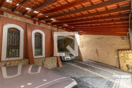 Garagem de casa à venda com 3 quartos, 141m² em Vila Nhocuné, São Paulo