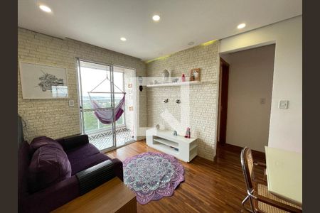 Sala de apartamento para alugar com 2 quartos, 71m² em Jardim Marilu, Cotia