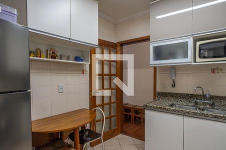 Cozinha de apartamento à venda com 2 quartos, 71m² em Cristal, Porto Alegre
