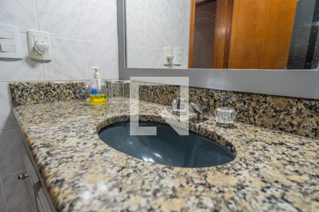 Banheiro Social de apartamento à venda com 2 quartos, 71m² em Cristal, Porto Alegre