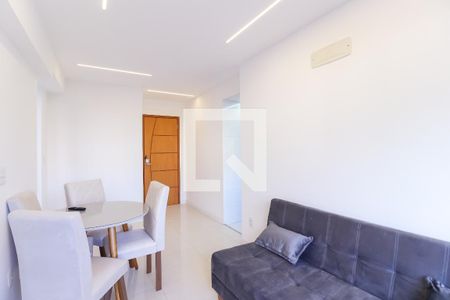 Sala de apartamento à venda com 2 quartos, 60m² em Anil, Rio de Janeiro