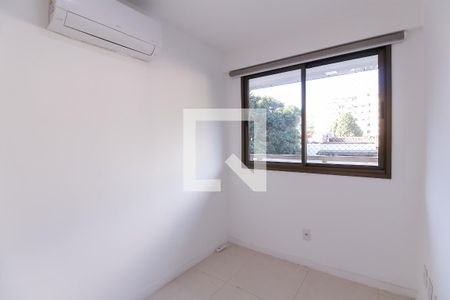 Suíte de apartamento à venda com 2 quartos, 60m² em Anil, Rio de Janeiro