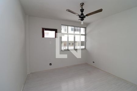 Quarto 1 de apartamento para alugar com 3 quartos, 111m² em Jardim Guanabara, Rio de Janeiro