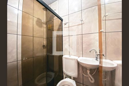 Banheiro de kitnet/studio para alugar com 1 quarto, 19m² em Vila Universitaria, São Paulo