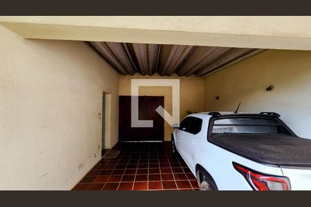 Garagem de casa à venda com 2 quartos, 360m² em Vila Vianelo, Jundiaí