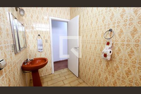 Banheiro de casa à venda com 2 quartos, 360m² em Vila Vianelo, Jundiaí