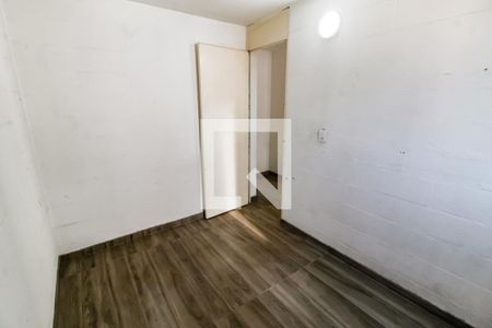 Quarto 1 de apartamento para alugar com 2 quartos, 45m² em Conjunto Promorar Raposo Tavares, São Paulo