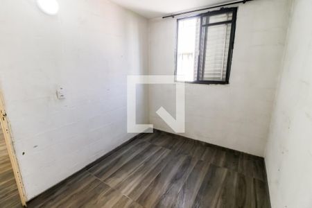 Quarto 1 de apartamento para alugar com 2 quartos, 45m² em Conjunto Promorar Raposo Tavares, São Paulo