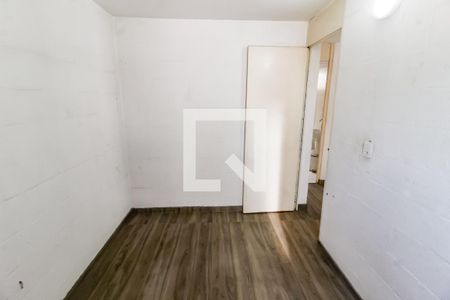 Quarto 1 de apartamento para alugar com 2 quartos, 45m² em Conjunto Promorar Raposo Tavares, São Paulo