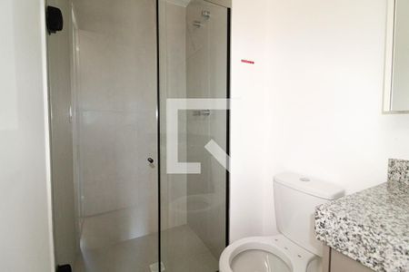 Banheiro de kitnet/studio para alugar com 1 quarto, 24m² em Vila Nova Conceição, São Paulo