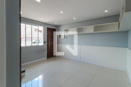 Sala de casa de condomínio para alugar com 2 quartos, 78m² em Vila Emilio, Mauá