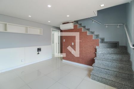 Sala de casa de condomínio para alugar com 2 quartos, 78m² em Vila Emilio, Mauá