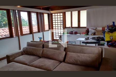 Casa à venda com 4 quartos, 550m² em Camboinhas, Niterói