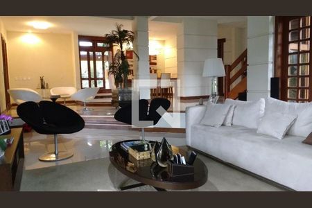 Casa à venda com 4 quartos, 550m² em Camboinhas, Niterói