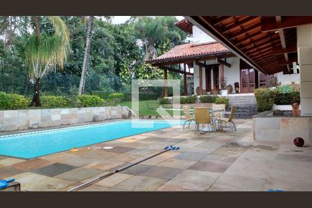 Casa à venda com 4 quartos, 550m² em Camboinhas, Niterói