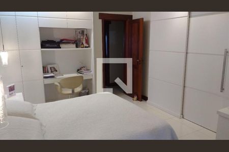 Casa à venda com 4 quartos, 550m² em Camboinhas, Niterói