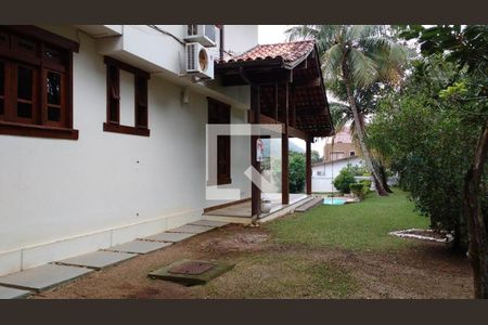 Casa à venda com 4 quartos, 550m² em Camboinhas, Niterói