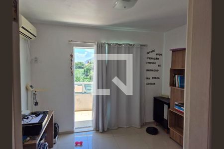 Casa à venda com 3 quartos, 300m² em Piratininga, Niterói