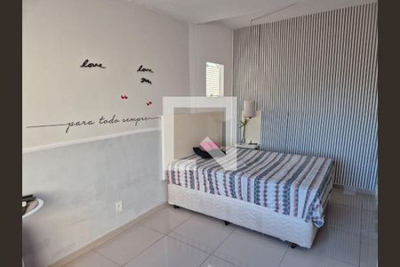 Casa à venda com 3 quartos, 300m² em Piratininga, Niterói