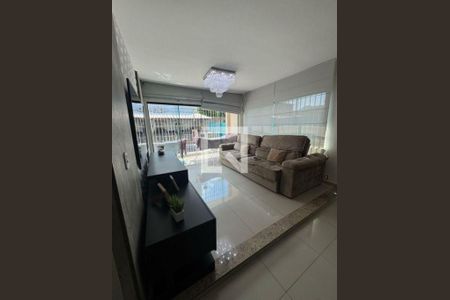 Casa à venda com 3 quartos, 170m² em Itaipu, Niterói