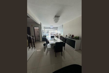 Casa à venda com 3 quartos, 170m² em Itaipu, Niterói