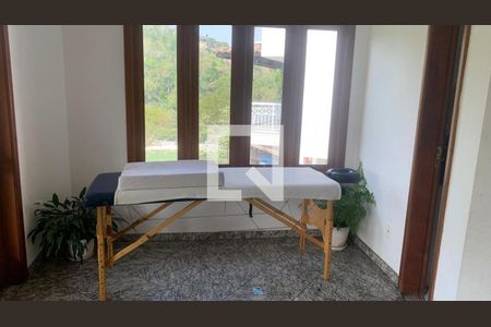 Casa à venda com 4 quartos, 250m² em Pendotiba, Niterói