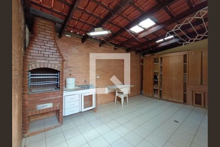 Casa à venda com 3 quartos, 202m² em Vila Sonia, São Paulo