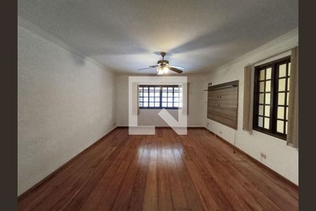 Casa à venda com 3 quartos, 202m² em Vila Sonia, São Paulo